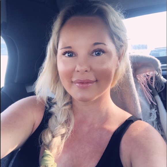 Meet your Posher, Crystal - Picture 10 of 12